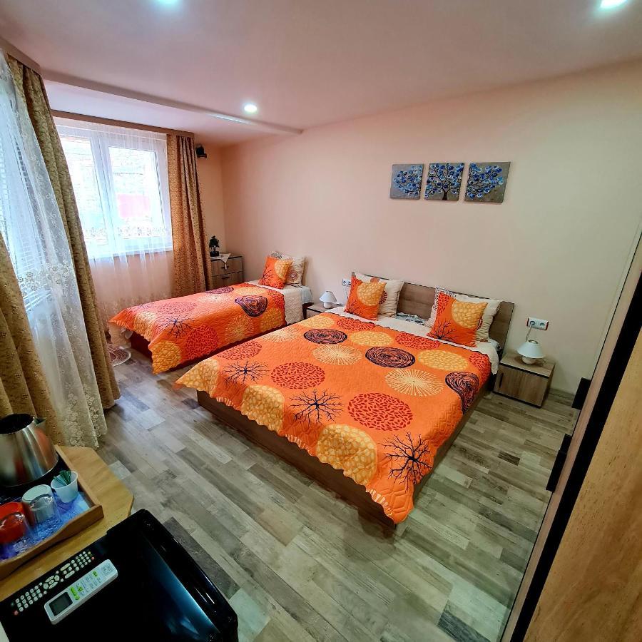 Fema Guest House Balchik Bagian luar foto